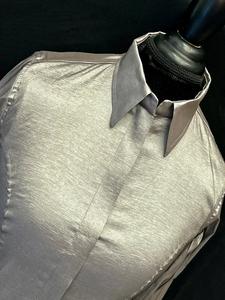 Camisa Western Show de vaquera hecha a mano en tela elástica de tafetán plateada - Product Image 3