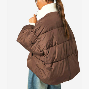 Veste à capuche matelassée pour femme, mode, hiver, chaude, coupe-vent, couleur unie, légère, haute qualité, logo personnalisé - Product Image 4