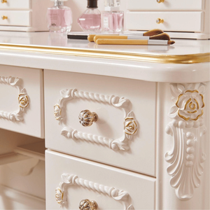 Elegante y Clásico Tocador de Caoba Sólida con Espejo y Detalles en Blanco y Dorado, Set de Vanidad para Hotel, Villa o Dormitorio - Product Image 5