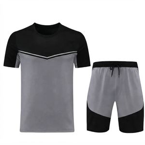 เสื้อยืดและกางเกงขาสั้นผู้ชายแบบคัลเลอร์บล็อก คอกลม มีเชือกผูกเอว ชุดลำลองฤดูร้อนแบบสปอร์ต 2 ชิ้น - Product Image 5