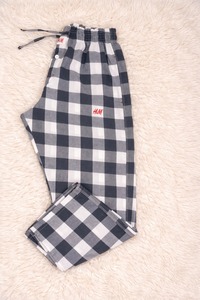 Pijama de Verano para Hombre 2026, Diseño a Cuadros Negro Medianoche, Ligero y Cómodo, Ropa de Dormir para Hombre - Product Image 2