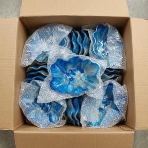 Tazón Decorativo de Resina Hecho a Mano, Venta al por Mayor, Personalizado OEM ODM, Plato para Servir Azul Marmoleado Acanalado, Vajilla de Cocina DECORYUG - Product Image 4