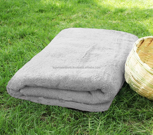 Toallas de Baño Ultra Absorbentes de Algodón de 600 GSM |   Toallas Suaves y Delicadas para Piel Sensible |   Uso Unisex en Hoteles y Hogares - Product Image 4