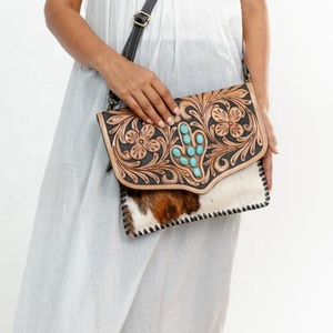Nuevo estilo occidental hecho a mano con pelo en piel oculta bolso de hombro con flecos de cuero estilo bohemio cuero tallado bolsos de piedra turquesa - Product Image 2