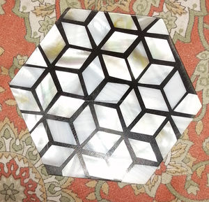 Sous-verre en nacre véritable, fait à la main en Inde, incrusté de coquillages, créé par des artisans expérimentés basés en Inde - Product Image 1