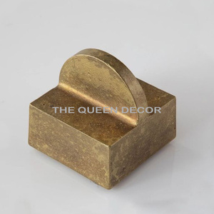 Presse-papiers en aluminium doré au design géométrique étonnant, best-seller pour bureau et bibliothèque, prix de gros - Product Image 1