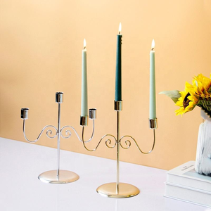 Candelabro de Hierro de Estilo Europeo Minimalista, Candelabro de Metal de Tres Brazos, Portavelas Cónico - Product Image 5