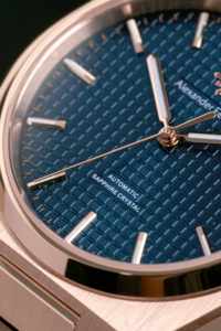 อเล็กซานเดอร์ เฟอร์รอส 5052R/05 นาฬิกาสปอร์ตอัตโนมัติสำหรับผู้ชาย ตัวเรือนและสายสแตนเลส หน้าปัดคริสตัลแซฟไฟร์ 38 มม. กันน้ำ 5 บาร์ เครื่องกลไก - Product Image 2