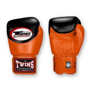 Guantes de Boxeo Gemelos Profesionales Hechos a Medida con Cierre de Gancho y Bucle Antideslizante de Cuero 100% Genuino para Muay Thai, Sanda, Adultos y Artes Marciales - Product Image 1