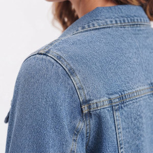Veste en jean bleu classique pour femme, coupe ajustée, décontractée, avec boutons métalliques de qualité supérieure, service OEM - Product Image 4