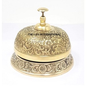 Cloche de table artisanale en laiton massif, gravure décorative, logo personnalisé pour hôtels de luxe, hôtellerie, fournisseurs en gros - Product Image 1