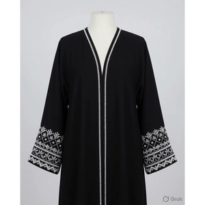 Kaftan traditionnel à col ouvert avec poignets cloche brodés contrastés |   Robe musulmane fluide à manches longues et col en V pour femmes, pour un usage quotidien - Product Image 3