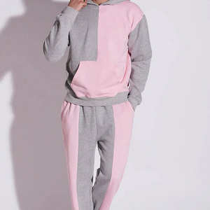 Conjunto Deportivo Unisex con Capucha y Estampado Acid Wash en Bloques de Color Rosa y Gris, Dos Piezas, Sudadera Informal y Pantalones Jogger, Estilo Urbano - Product Image 1