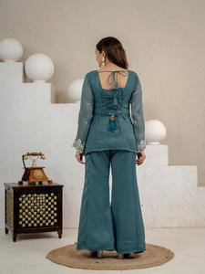 Vêtements et accessoires ethniques : Kurti en soie froissée avec sequins, Palazzo cousu et Dupatta à dentelle sur quatre côtés (NW 3104) - Product Image 6