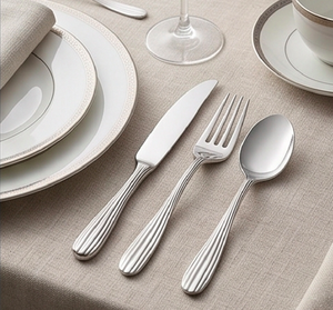 Ensemble de couverts minimalistes en métal avec finition miroir haute brillance, compatible lave-vaisselle, pour les occasions de mariage, la maison et l'hôtellerie - Product Image 4