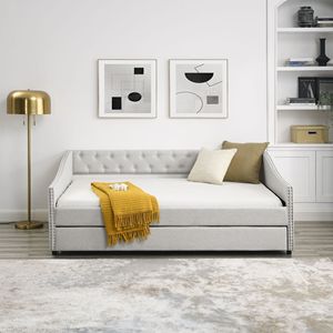 Divano letto imbottito trapuntato a grandezza naturale con letto estraibile singolo, schienale con bottoni e braccioli decorati con borchie in rame, colore beige - Product Image 5