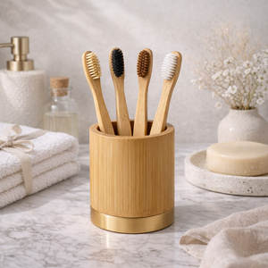 Organizador de cepillos de dientes de madera maciza para encimera de baño con diseño compacto que ahorra espacio - Product Image 1