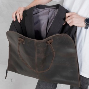 Porte-Habit en Cuir Premium Léger et de Luxe Fait Main avec Manches pour Vêtements, Fermeture Éclair Robuste, Idéal pour Voyages Décontractés et Affaires - Product Image 4