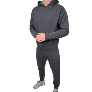 Conjunto Deportivo Moderno con Logotipo Personalizado para Hombre, Sudadera de Felpa, Pantalón Deportivo Liso de Dos Piezas con Cremallera Completa y Dos Bolsillos, Color Negro, Corte Ajustado - Product Image 1