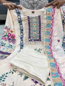 Conjunto de Kurti-Pant y Dupatta de Seda Lila de Alta Calidad con Espejo y Detalles Hechos a Mano, Proveedor Indio, Moda Femenina - Product Image 4