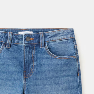 Shorts en jean bleu de haute qualité pour enfants – Tissu durable, coupe décontractée et tendance, idéal pour le quotidien / Personnalisation du logo - Product Image 4
