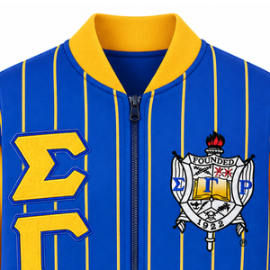 Chaqueta Varsity de Forro Polar Técnico con Rayas Azul Rey y Amarillo para Mujer, con Letras Bordadas en Chenille y Escudo, Cremallera Completa y Ribetes, Estilo Casual - Product Image 3