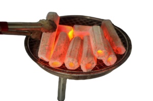 Briquettes de charbon de bois de sciure de bois dur à haute teneur en carbone pour grillades, frêne blanc, combustion longue durée de 5 à 6 heures - Product Image 2