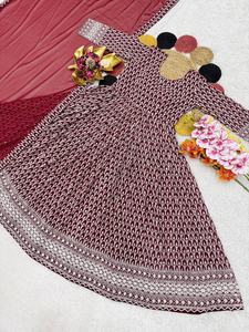 Vestido Chikankari con Georgette Dupatta para fiestas festivas añade glamour y elegancia a tu look - Product Image 5