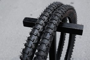 Neumático de Bicicleta de Montaña Todoterreno Vietnam KB107 con Banda de Rodadura con Nudos, Diseño Plegable de Alta Calidad - Product Image 4