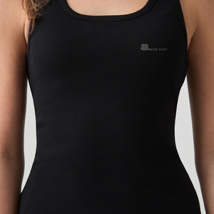 Camiseta sin mangas de algodón/spandex acanalada, transpirable, de secado rápido y ecológica para mujer, cuello redondo, corte regular, ideal para verano. - Product Image 4