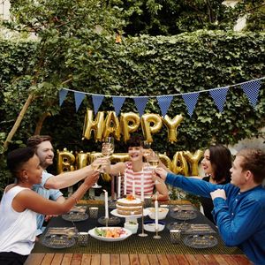 Set di stoviglie monouso in oro nero 201 pezzi per 25 ospiti 9 once tazze cannucce tovaglioli forchette coltelli tovaglia per feste di compleanno - Product Image 5