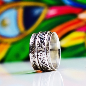 Flower <b>Spinner</b> <b>Ring</b> Floral Fidget <b>Ring</b> Handmade Anxiety Relief <b>Ring</b> Boho Statement Jewelry Meditation <b>Spinner</b> Unisex <b>Ring</b> - Product Image 2