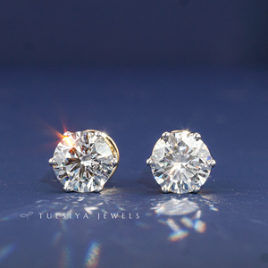 Boucles d'oreilles en or 14 carats de haute qualité avec diamants de laboratoire, design minimaliste de luxe avec pierres étincelantes, idéales pour un usage quotidien - Product Image 1