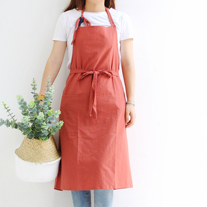 Delantal Largo y Ligero Impermeable con Diseño Plisado para Salón de Belleza, Uso en Uñas, Antiaceite, para Cocina, Anti-pelo, para Mascotas - Product Image 1