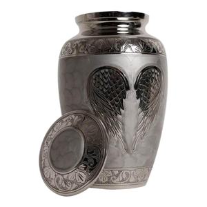 Urna para Cenizas de Adultos con Diseño de Corazón de Ángel Grabado, Artesanía en Metal, Urnas de Cremación, Artículos Funerarios al por Mayor, Último Modelo de Urna Hecha a Mano - Product Image 1
