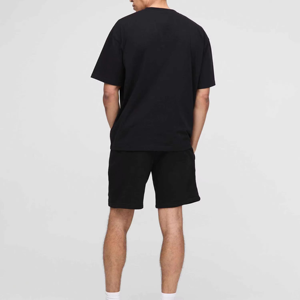 เสื้อยืดโอเวอร์ไซส์สีดำล้วนคุณภาพสูงสำหรับผู้ชาย ชุดกางเกงขาสั้น สตรีทแวร์มินิมอล ชุดลำลองผ้าฝ้ายสำหรับฤดูร้อน ชุดเข้าชุด - Product Image 4