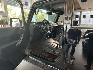 Jeep Wrangler 3.0L Todoterreno de Segunda Mano, Modelo 2015 - Vehículo Totalmente Personalizado, Muy Popular en el Mercado - Product Image 3