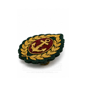Badges de poitrine personnalisés avec des motifs classiques, tissu doux et finition de qualité pour vestes, vêtements, sacs et accessoires - Product Image 6