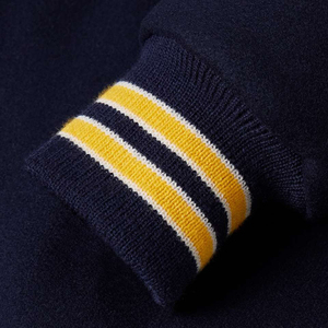Veste de sport pour homme bleu marine avec accents en cuir jaune, col rabattu, coupe classique, style preppy, mélange de laine et de polyester - Product Image 2