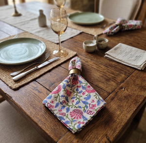 Servilletas de Mesa Reutilizables Ecológicas Hechas a Mano 100% Algodón con Estampado Floral Cuadrado Rosa, Estilo Cottage Core Farmhouse - Product Image 2