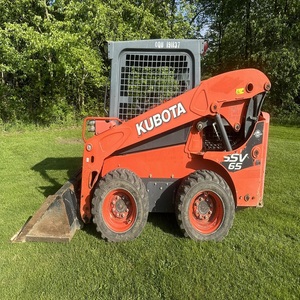 Achetez un chargeur sur chenilles Kubota SSV65 avec une excellente historique de performance. Chargeur sur chenilles Kubota de qualité supérieure pour la construction et le bâtiment. - Product Image 3