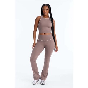 Ensemble de yoga 2 pièces pour femme : haut court à col rond et leggings évasés taille haute avec surpiqûres contrastées - Product Image 5