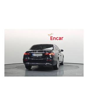 Mercedes-Benz Clase E E250 Exclusive 2023, 32,523 km, Caja de Cambios Automática, Cámara Trasera, Asientos de Cuero, Volante a la Izquierda - Product Image 4