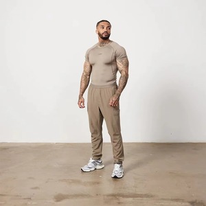 T-shirt de sport à manches courtes pour homme, coupe musclée, logo personnalisé, séchage rapide, hauts de sport, chemises de compression pour l'entraînement, polyester respirant - Product Image 5