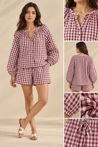 Conjunto de blusa de manga abullonada a cuadros rojos y blancos para mujer con pantalones cortos, estilo casual y holgado para primavera y verano. - Product Image 3