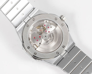 Montre mécanique automatique pour homme, moderne, élégante, de luxe, avec lunette sertie de diamants bleus, moissanite, sportive, décontractée, pour les trajets quotidiens - Product Image 5