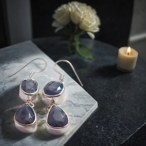 Boucles d'oreilles créoles élégantes en argent 925 plaqué or saphir bleu faites à la main avec Moissanite diamant bijoux de cadeau de mariage de fête parfaite - Product Image 2