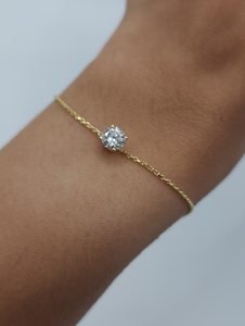 Pulsera de Diamantes en Forma de Luna de 0.50 CT con Certificado IGI, Chapada en Oro de 18K |   Joyería de Lujo para Regalos y Fiestas |   Cadena Elegante y Minimalista - Product Image 1