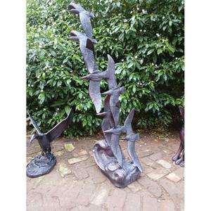 Sculpture de paire d'oiseaux en vol pour décoration extérieure, présentation au sol, fournitures de jardin - Product Image 4
