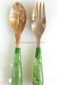 ชุดเซิฟเวอร์สลัดที่จับทำจากเรซินควายธรรมชาติ2ชิ้นสำหรับเครื่องครัวหลากสีลายหมุนหินอ่อน - Product Image 4